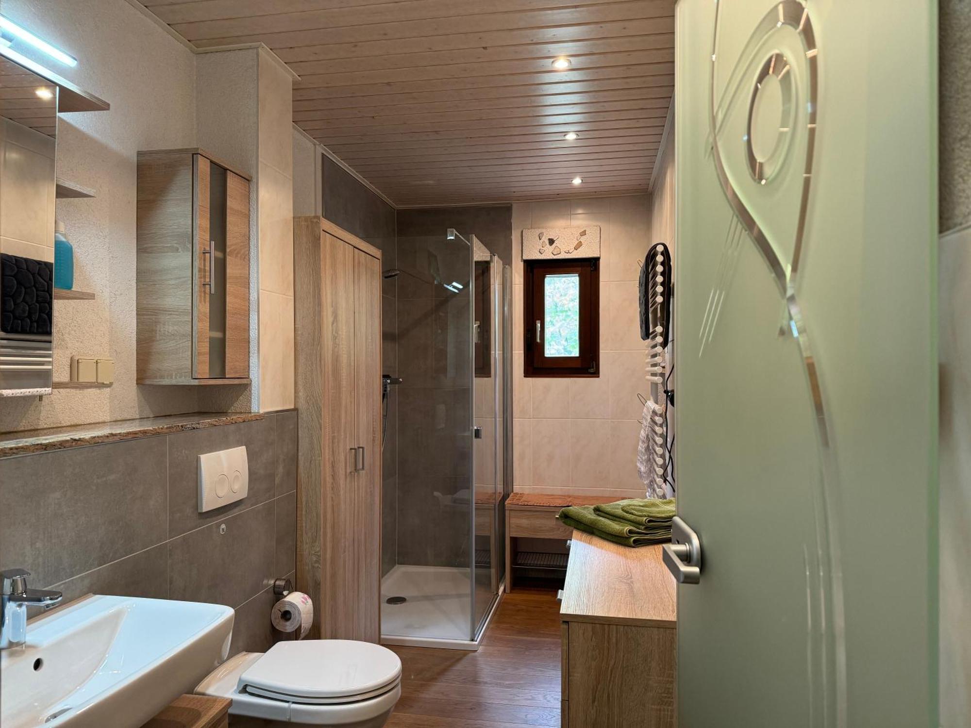 Ferienwohnung Gnubbel Am Wald Weisswasser Exterior foto